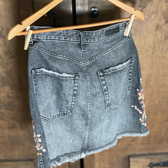 abercrombie and fitch denim skirt - Picture 4 of 4